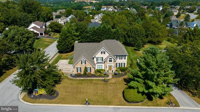 2205 MAY APPLE DR, York, PA 17402