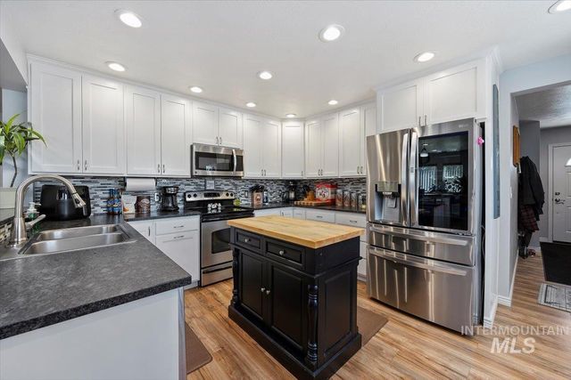 98 West 100 North, Jerome, ID 83338