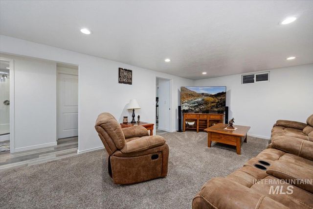 98 West 100 North, Jerome, ID 83338