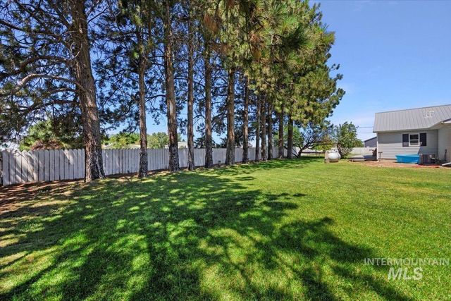 98 West 100 North, Jerome, ID 83338