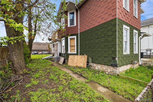 919 Cedar Avenue, Niagara Falls, NY 14301