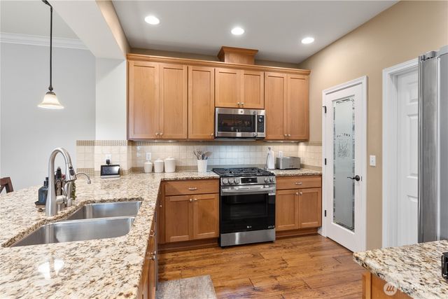 12727 Adair Creek Way NE, Redmond, WA 98053