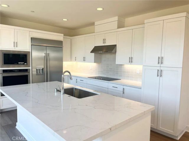 541 Tracy Place, Ventura, CA 93004