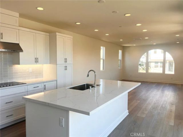 541 Tracy Place, Ventura, CA 93004