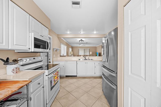 14842 Wildflower Lane, Delray Beach, FL 33446