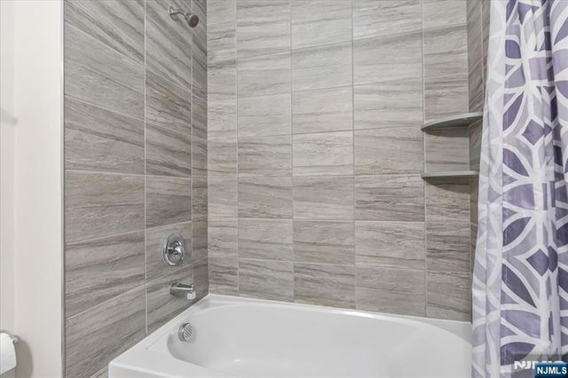 102 Abbe Road, Little Falls, NJ 07424