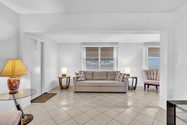506 SANDPIPER Circle, Delray Beach, FL 33445