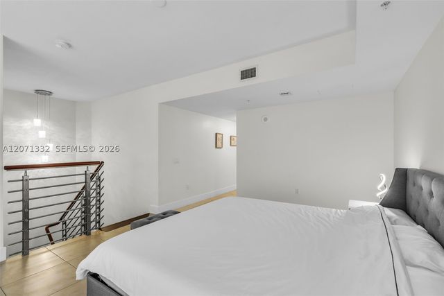 41 SE 5th St 908, Miami, FL 33131