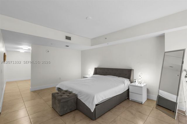 41 SE 5th St 908, Miami, FL 33131
