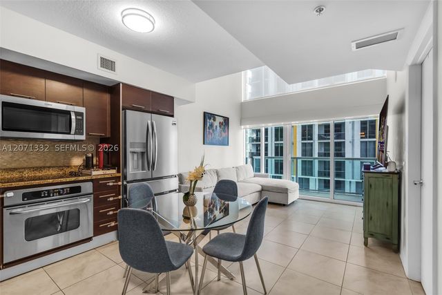41 SE 5th St 908, Miami, FL 33131