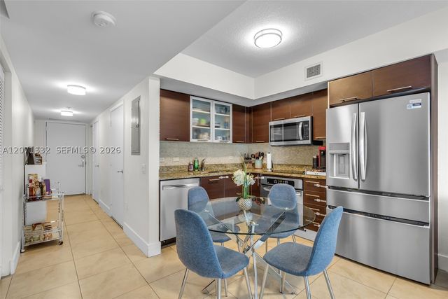 41 SE 5th St 908, Miami, FL 33131