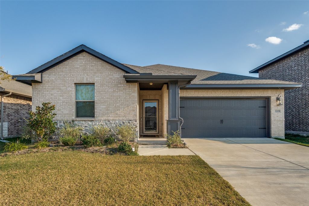 1225 Eagle Mountain Drive, Dallas, TX 75253