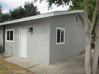 852 N Davidson Avenue 1/2, San Bernardino, CA 92411