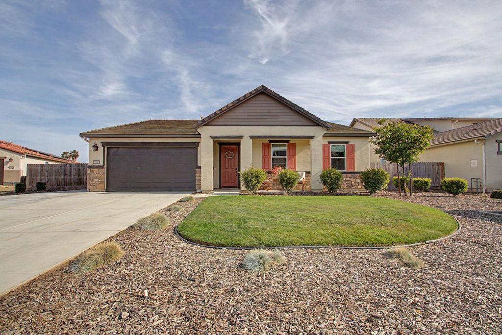 Image 1 of property listing at 13195 Ridgewood, Chowchilla, CA 93610