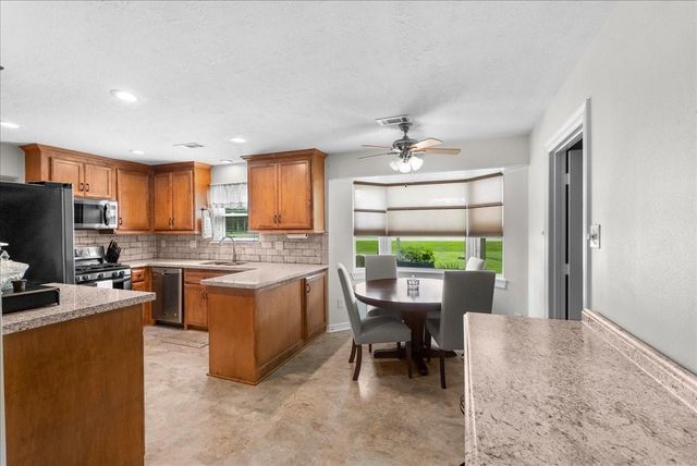 3603 Fleming Drive, Baytown, TX 77521
