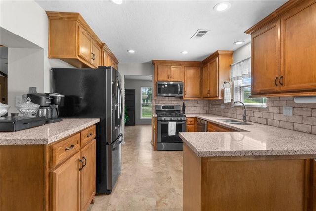 3603 Fleming Drive, Baytown, TX 77521