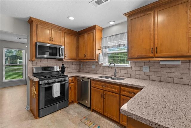 3603 Fleming Drive, Baytown, TX 77521