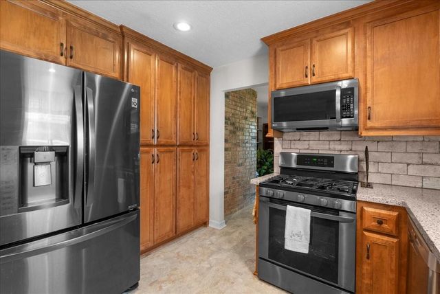 3603 Fleming Drive, Baytown, TX 77521