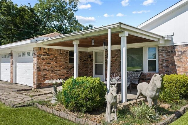 3603 Fleming Drive, Baytown, TX 77521