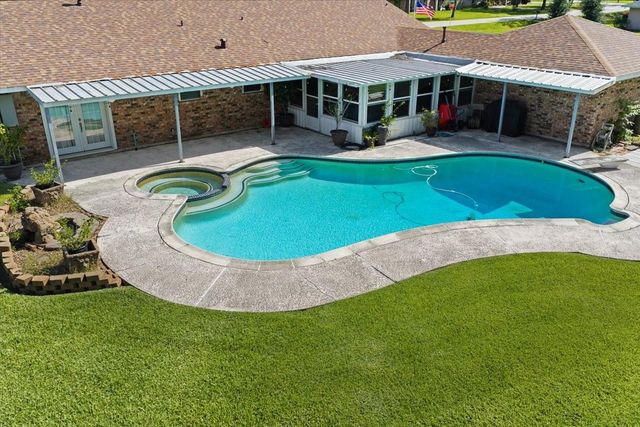 3603 Fleming Drive, Baytown, TX 77521