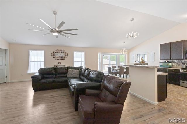 1109 Foxwood Estates Drive, Arnold, MO 63010