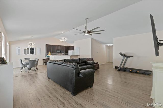 1109 Foxwood Estates Drive, Arnold, MO 63010