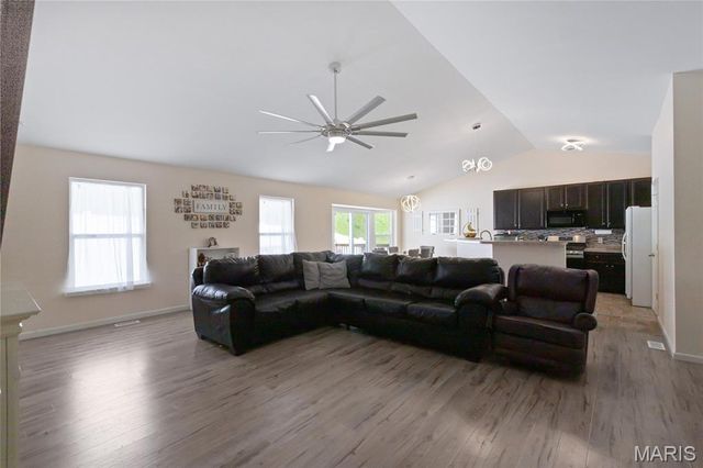 1109 Foxwood Estates Drive, Arnold, MO 63010
