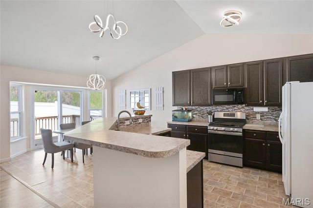 1109 Foxwood Estates Drive, Arnold, MO 63010