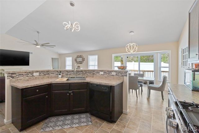 1109 Foxwood Estates Drive, Arnold, MO 63010