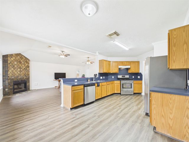 9217 Mohawk Drive, La Porte, TX 77571