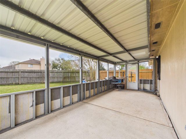 9217 Mohawk Drive, La Porte, TX 77571