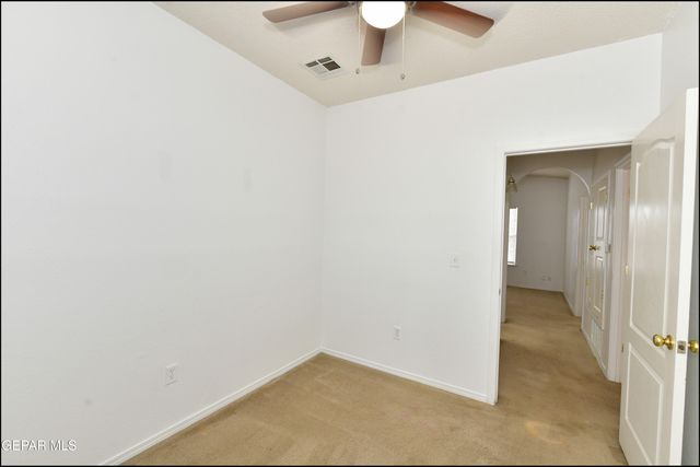 636 Valle De Bravo Place, Horizon City, TX 79928