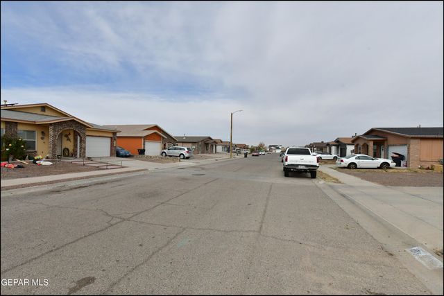 636 Valle De Bravo Place, Horizon City, TX 79928