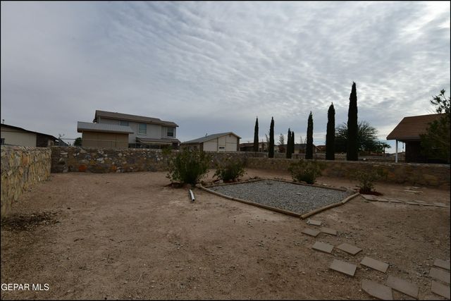 636 Valle De Bravo Place, Horizon City, TX 79928