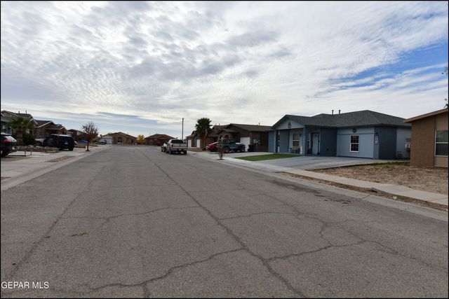 636 Valle De Bravo Place, Horizon City, TX 79928