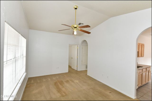 636 Valle De Bravo Place, Horizon City, TX 79928