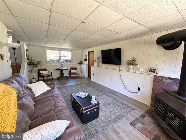 1868 LANCASTER LN, Waterford Works, NJ 08089