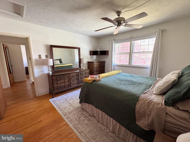 1868 LANCASTER LN, Waterford Works, NJ 08089