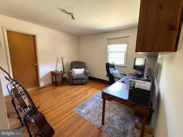 1868 LANCASTER LN, Waterford Works, NJ 08089
