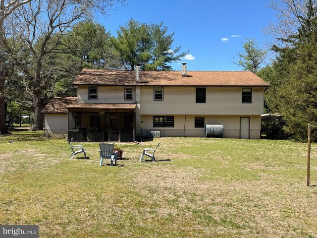 1868 LANCASTER LN, Waterford Works, NJ 08089