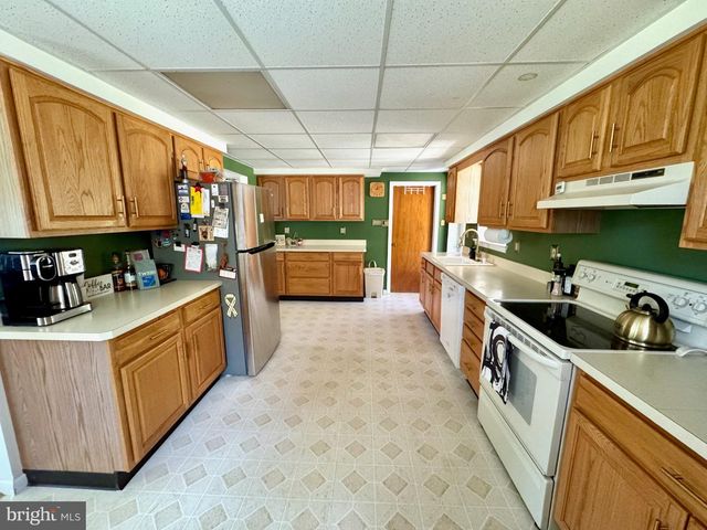 1868 LANCASTER LN, Waterford Works, NJ 08089