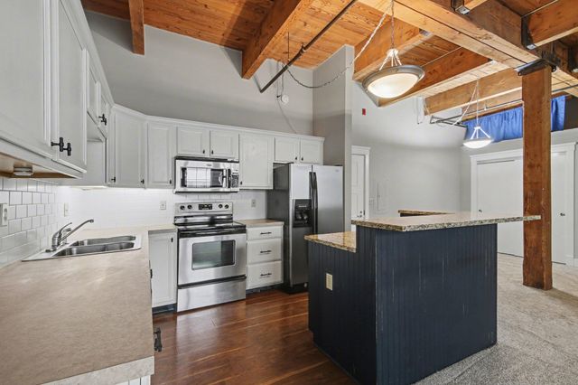 940 Monroe Avenue Nw 338, City Of Grand Rapids, MI 49503