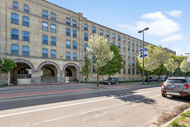 940 Monroe Avenue Nw 338, City Of Grand Rapids, MI 49503