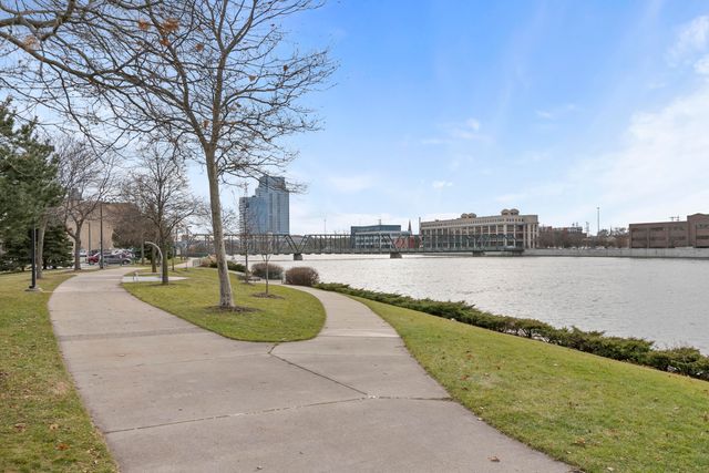 940 Monroe Avenue Nw 338, City Of Grand Rapids, MI 49503