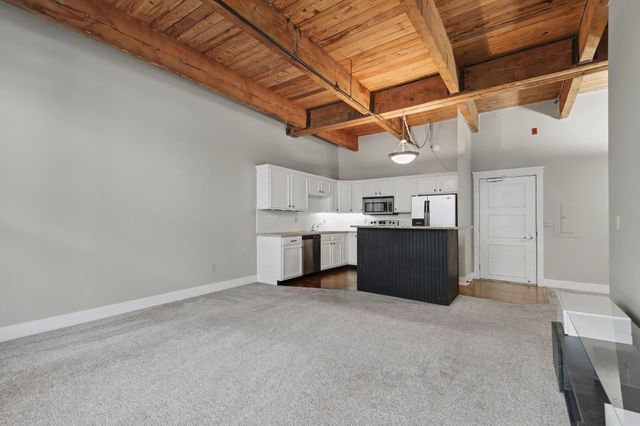 940 Monroe Avenue Nw 338, City Of Grand Rapids, MI 49503