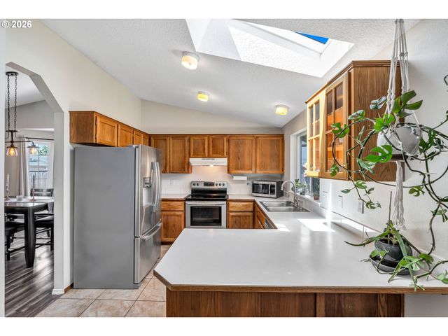6433 Se AUSTIN Ct, Hillsboro, OR 97123