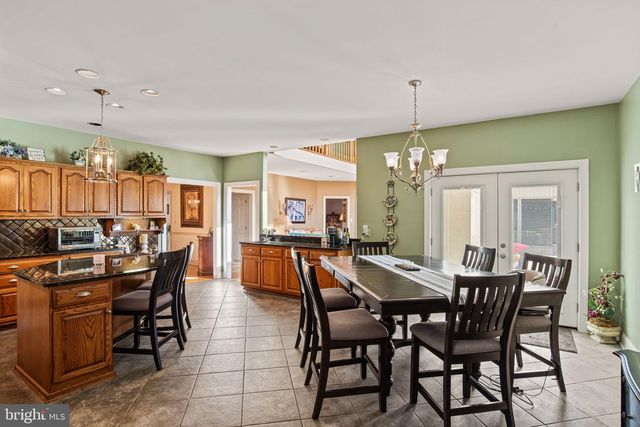 1055 WETHERBURN DR, York, PA 17404