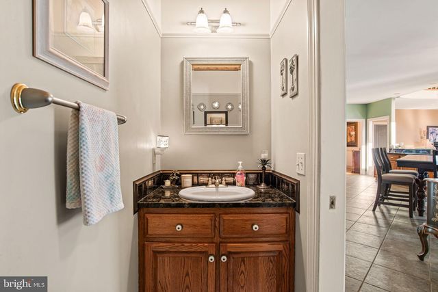 1055 WETHERBURN DR, York, PA 17404