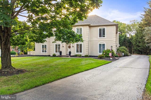 1055 WETHERBURN DR, York, PA 17404