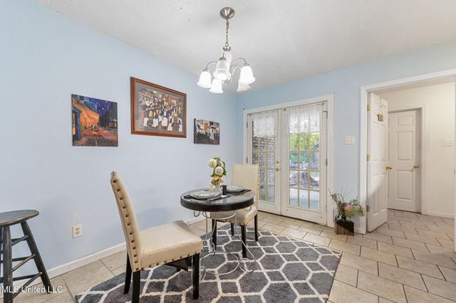 1711 S 1st Street, Ocean Springs, MS 39564